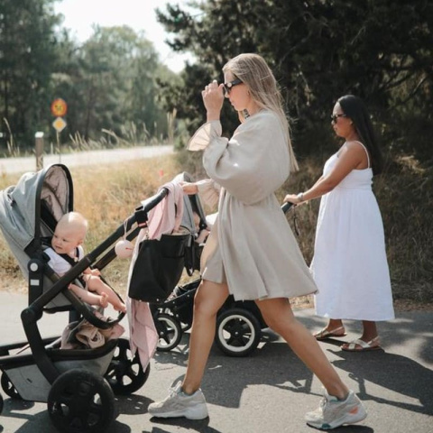 Mushie Etui na smoczek do wózka Kula Ball - BLUSH