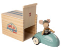 Maileg Myszka w aucie z garażem - Mouse car garage - Blue