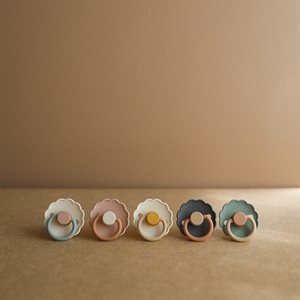 FRIGG Smoczek 6-18m Daisy Kauczuk Desert - Rozmiar 2