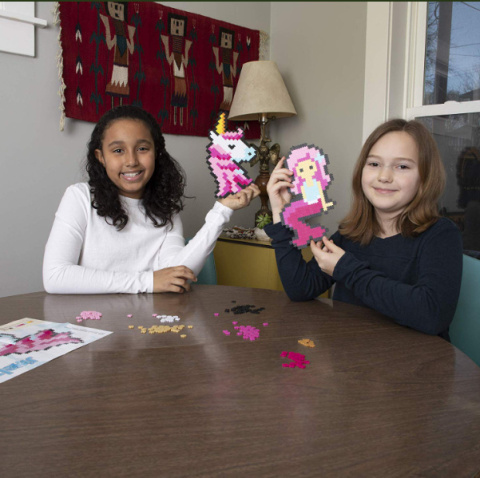 Fat Brain Toys Puzzelki Puzzle  Pixelki Jixelz | Bajkowi Przyjaciele 700 elementów