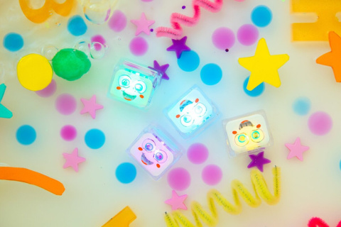 Glo Pals Kostki sensoryczne świecące w wodzie Alex | kolor żółty