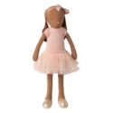 Maileg Króliczek czekoladowy brąz - kostium baletowy i spódnica w kolorze różowym | rozmiar 3