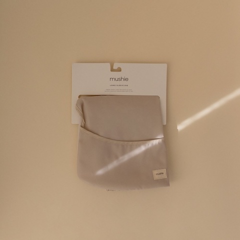 Mushie Śliniak z Długim Rękawem - Blue Flowers