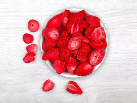 Mixit Duża chrupiąca truskawka (100 g)